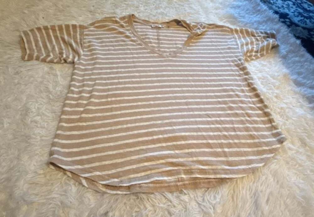 Faherty Oceanside 100% Linen Tan and White Striped V-Neck‎ Short Sleeve Tee